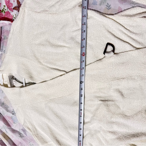 Barefoot Dreams cardigan ivory sweater: Box O - Picture 9 of 11